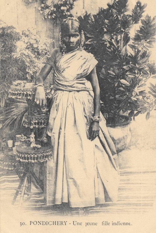 16-08 - Pondichery - jeune fille indienne